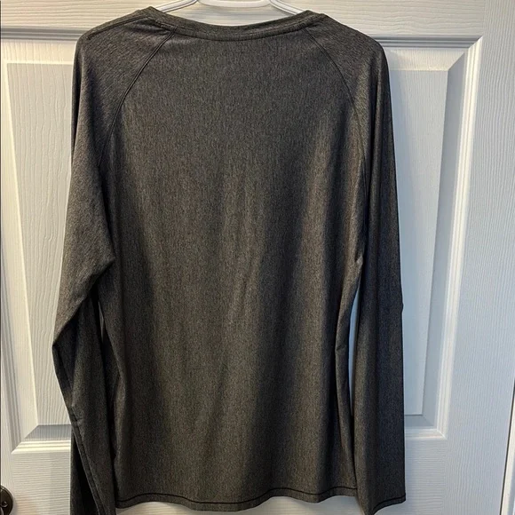 Under Armour Gray Long Sleeve Shirt - Picture 3 of 3